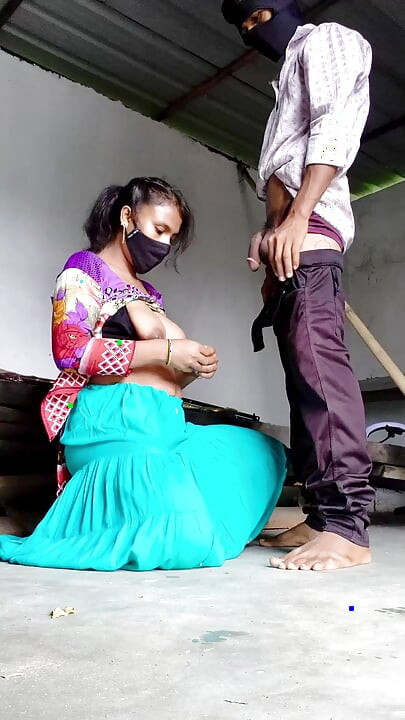 Desi muslim girl posay  titty fukking