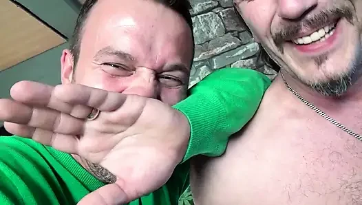 Sürtük kız üçlü sekste sikiliyor