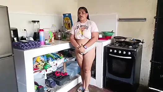 У меня грубый секс с падчерицей, какие вкусные стонет