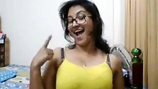 India chica webcam kamasutra yogi