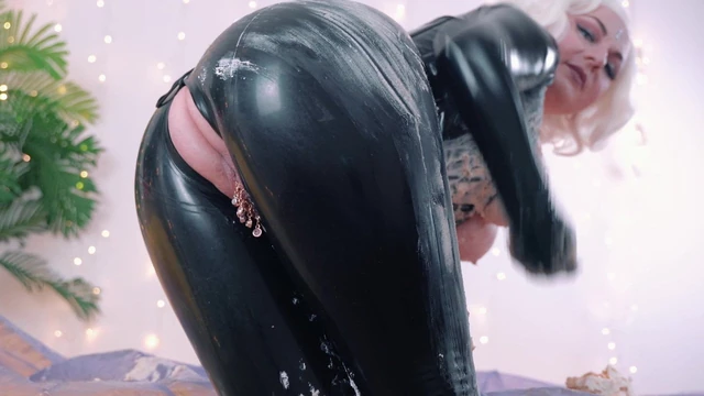 Giantess Food Fetish 4k latex BDSM FemDom POV Arya Grander