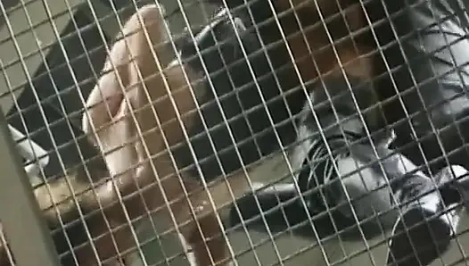 Немецкая крошка развлекается с шаловливым байкером