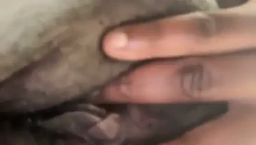 Memek aduhai cewek toket dan pantat bahenol ini!