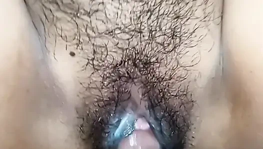 Karım bütün gece sikişmek için yalvarıyor herkes onu sikebilir o çok seksi