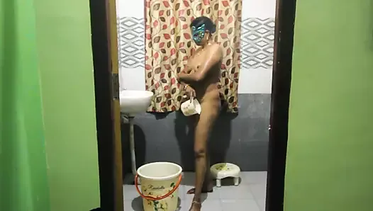 Horny Mature Indian Aunty Filmed While in Shower