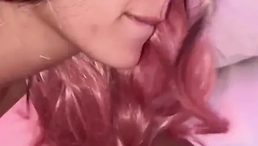 Мой старший сводный брат сосёт мою тугую вагину и наполняет меня молоком