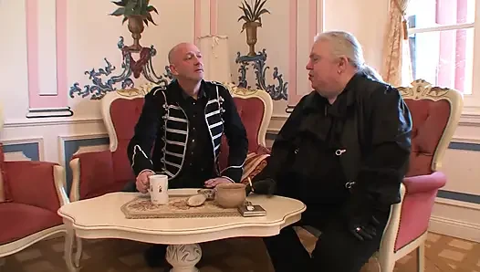 Deutsche BDSM -mIlf als sklavin