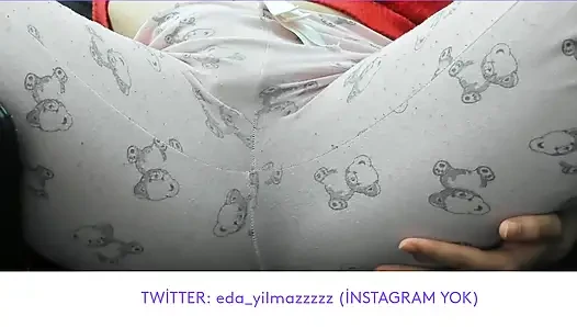 MASTURBASI DENGAN PIYAMA- MEMBELAI VAGINA DENGAN PIYAMA- PORNO TURKI