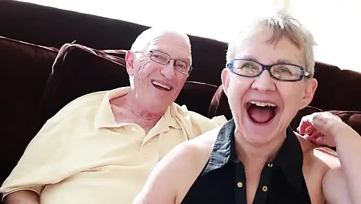 Возбужденная бабушка хочет хороший молодой член в тройничке с ее старым мужем
