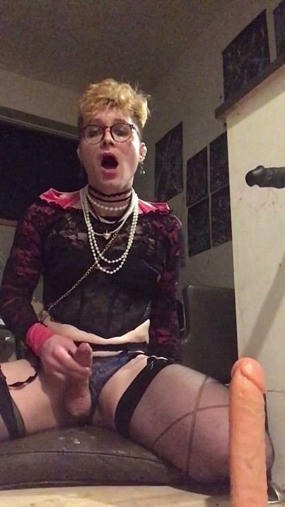 Sissy Bitch Cumshot | Clip 1