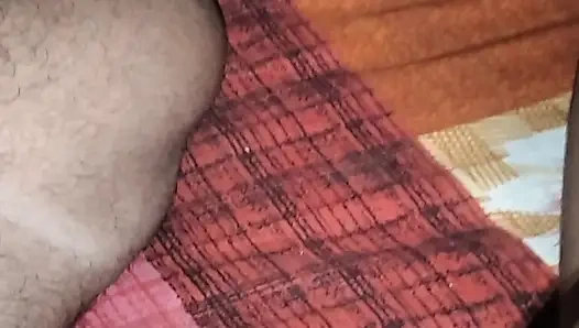 Desi Bhabhis Hintern trifft