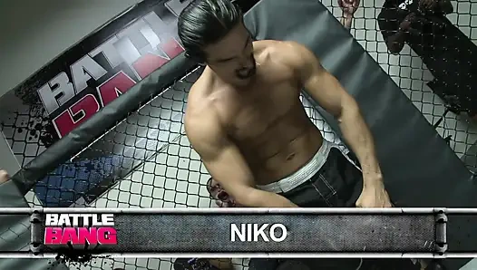 Genç amcığın güzel neşeli amcığı dev sert çarpma için geniş bir şekilde titreşiyor