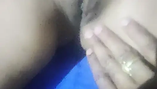 Мачеха показала свою киску своей мачехе и получила массаж