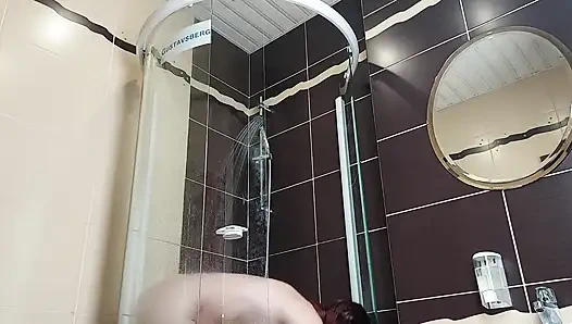 Sıcak bir duş hem de aşk kadar zevktir