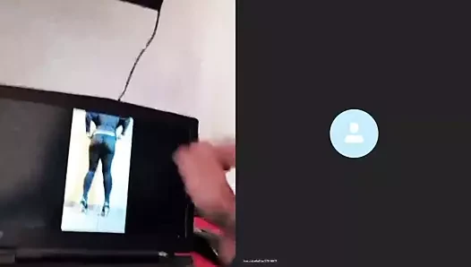 Fan francesco marta o antonella'ass üzerinde mastürbasyon yapıyor
