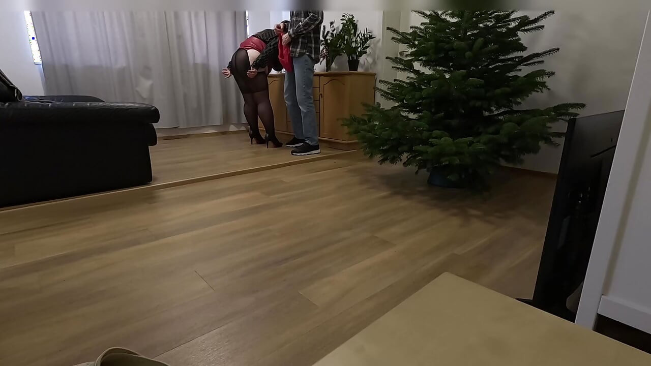 Дружина записала, як чоловік зраджує їй з сусідом