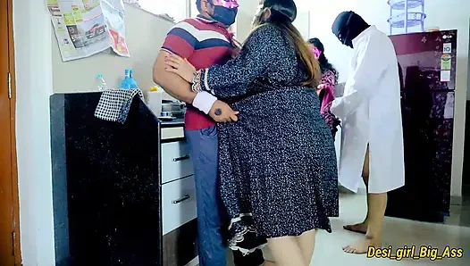 Mutfakta ateşli dörtlü seks