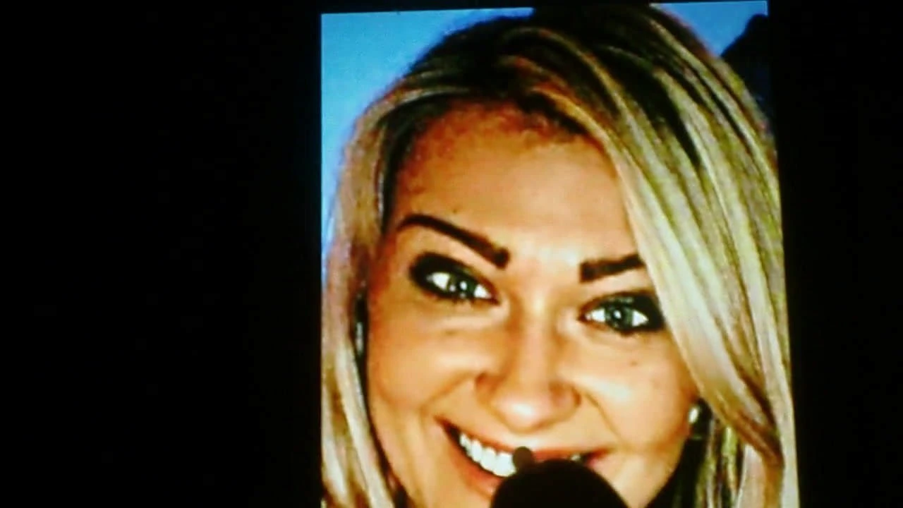 blonde schlampe vollgespritzt