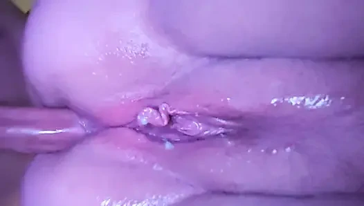 Alman iri güzel kadın xmaskedmomwifex kalın orta yaşlı seksi kadının götünü sallıyor, yalıyor ve sikiyor