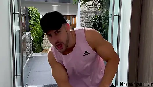 Spor salonumdaki ateşli adam sonunda bana attırdı