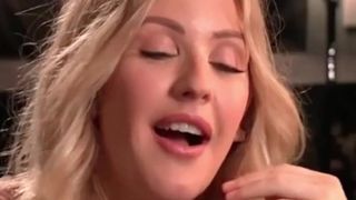 Ellie Goulding с красивой петлей на лице