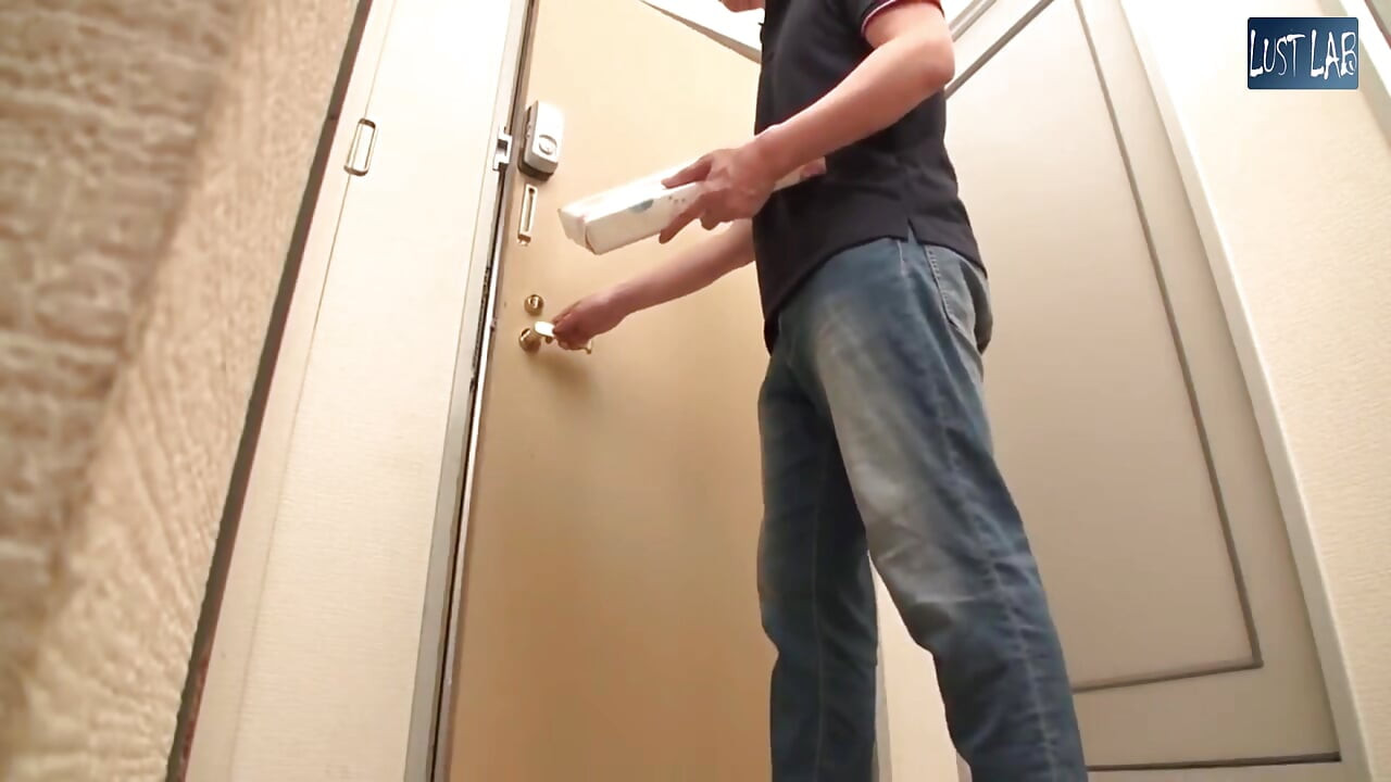 Confession of a Top-rated Delivery Service Wife, a Secret Kept From Her Husband Until the Neighbor Finds Out Part3