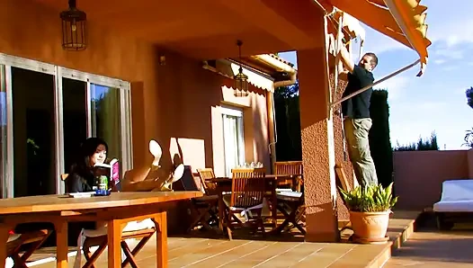 Ağzı açık amına yumruk sokarak her yere derinden sızdıran sular