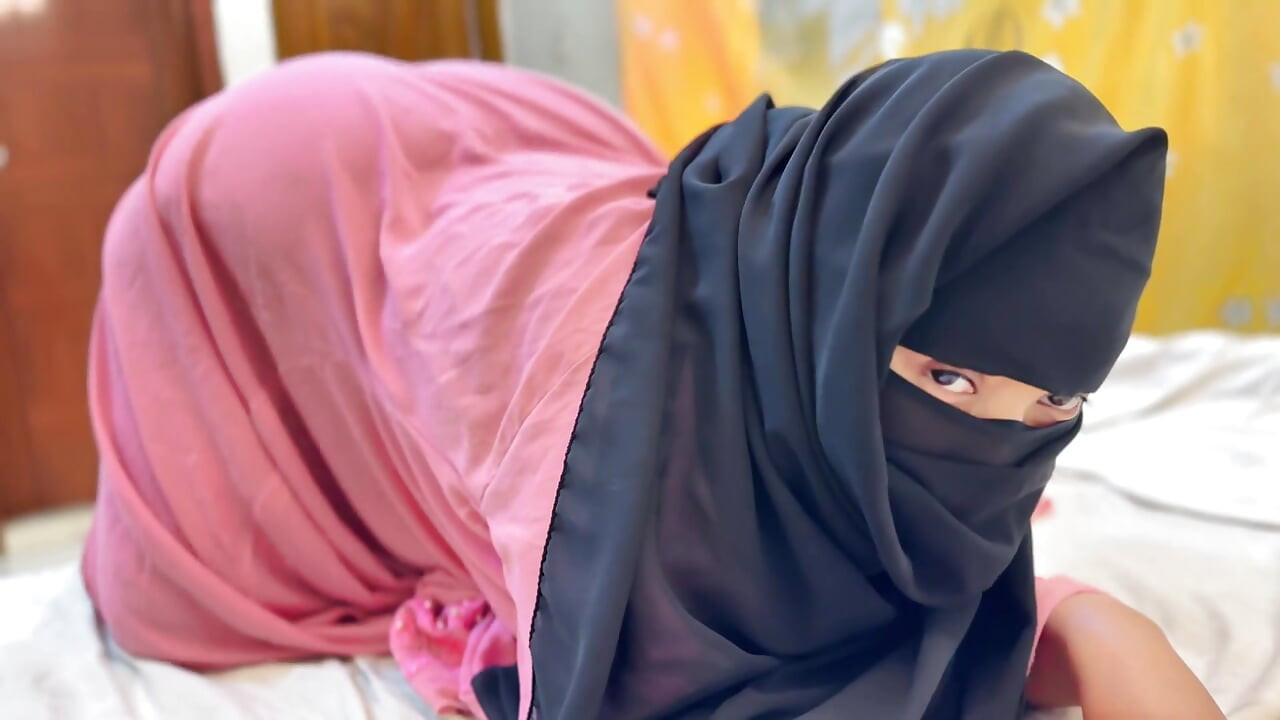 난 혼자야 18살 십대 히잡 & Niqab 핫한 소녀