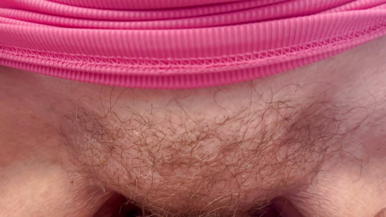 Ngusap kontol cowok ini sebelum dientot habis-habisan