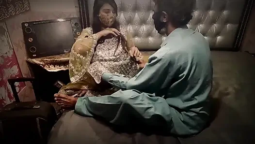 Moty Boobs Wali Indian Desi Bhabhi ko Ghori Bana k Choda Sarkık Göğüsler Sıkı Gand ki Chudai Xxxxx Seks