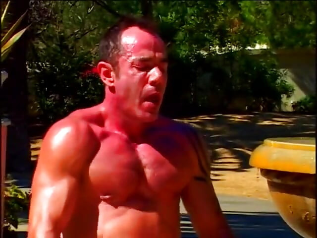 Muscle boys fucking next to a fountain