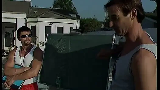 Hengst fickt haarige muschi und arsch von brünetter mit riesigen melonen Und dann kommt auf sie Sie