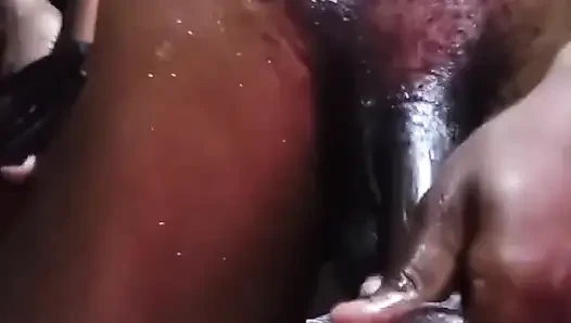 Uzun siyah yarak mastürbasyonu