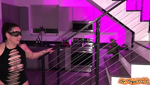 Неожиданный подарок на день рождения от сэра Maxximus и Poly J Switch