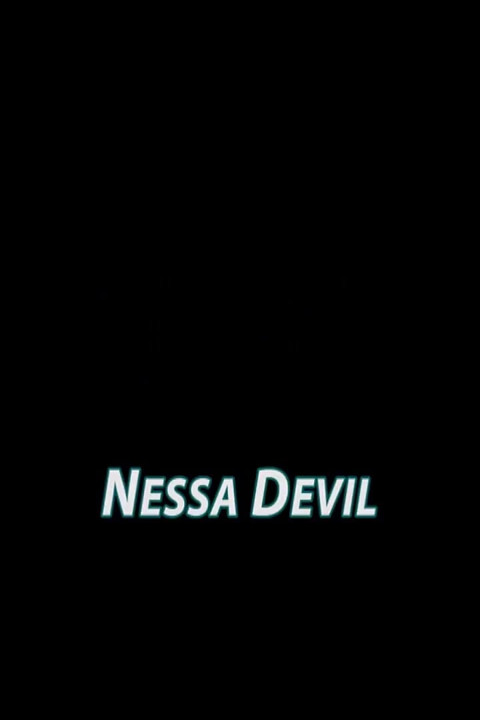 Nessa Devil tarafından emmeyi seviyoruz