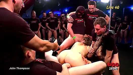 Ggg John Thompson - Elisa Und Viktoria Wild Live-gangbang-orgie