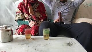 Türk Müslüman göçmen hhas büyük siyah yarakla seks yapıyor