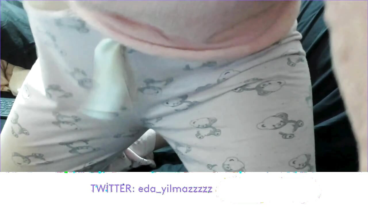 MASTURBATE PAJAMA- RUBBING PUSSY WITH PAJAMA