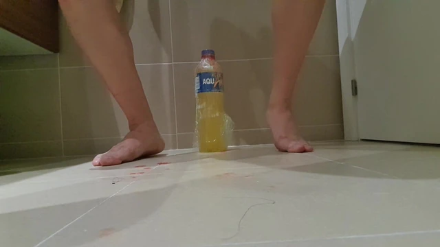 Deep bottle