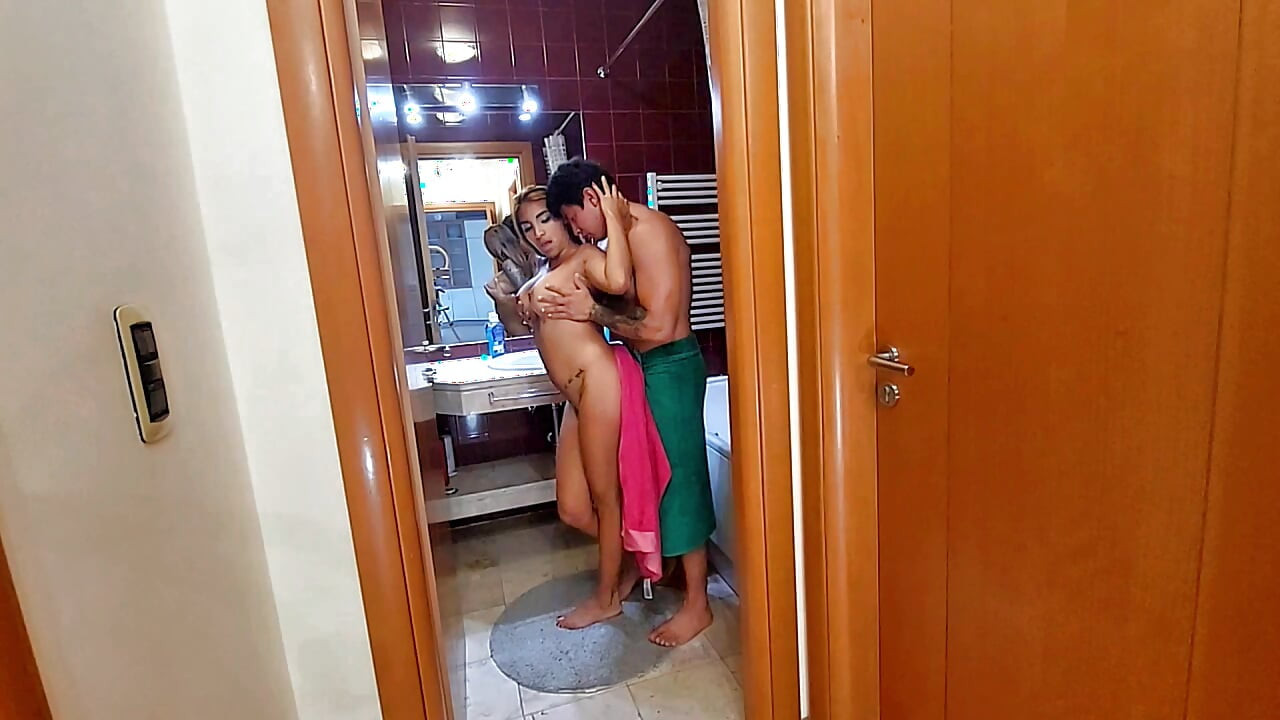 Amateur taboo sex! Stepson fucks stepmother as she gets out of the shower!