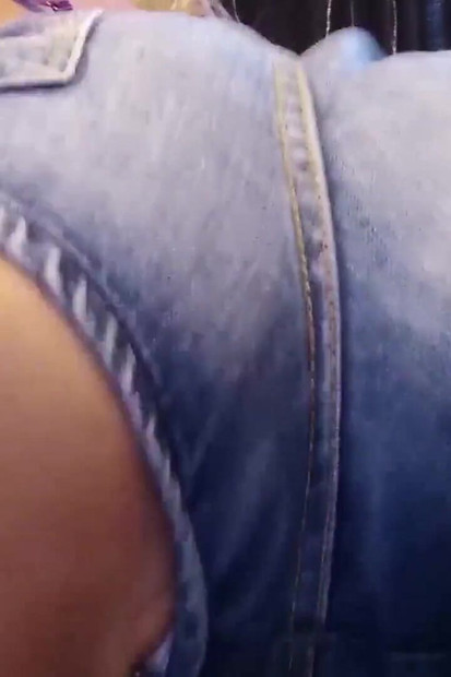 Sembah pantat Kayla Kandy