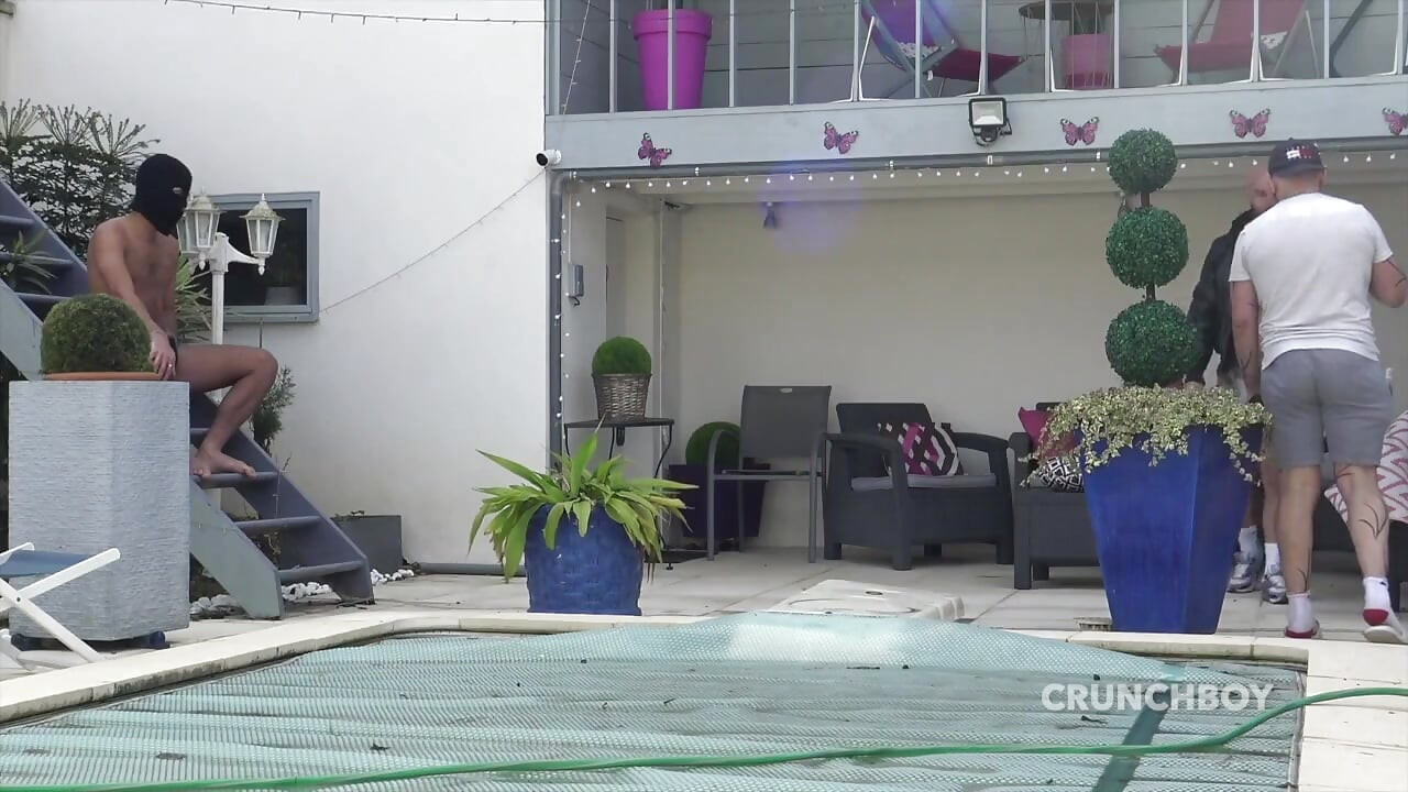 야외 Exhib 섹스와 Qaymeric 및 스트리아트 얼굴