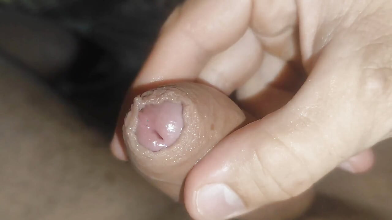 Curvy Monster Squirting Early Continues the Service.