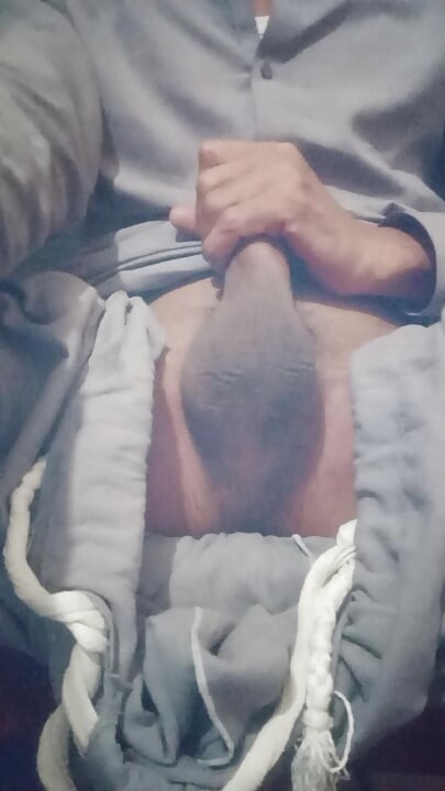 This is my  hot body. Any virgin girl, married woman, wants to suck my body, wants to suck my cock, then you can contact me.