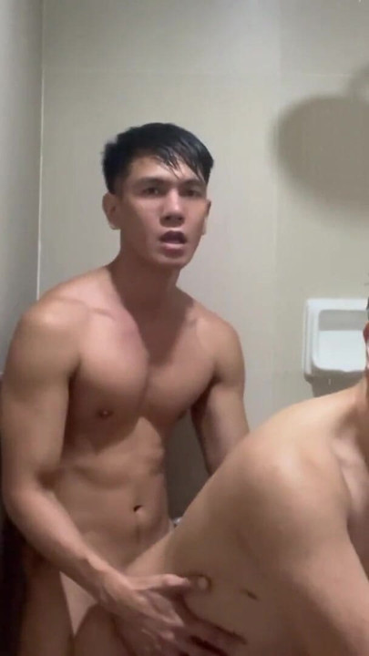 Jak Malik - Shower Time | Clip 1