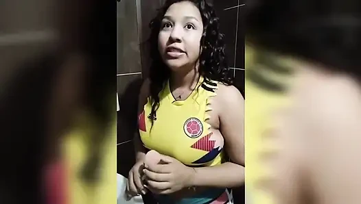 Ben kendim için bir kadın yeterli değilim düşünüyorum kocam her zaman beni reddediyor, ona sikişmek istediğimi söylüyorum ve her şey yanlış bitiyor!