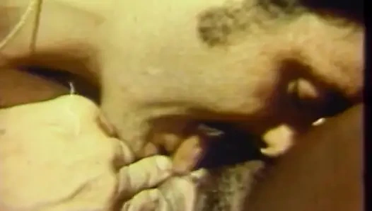 Black and white pussy licking in the bedroom