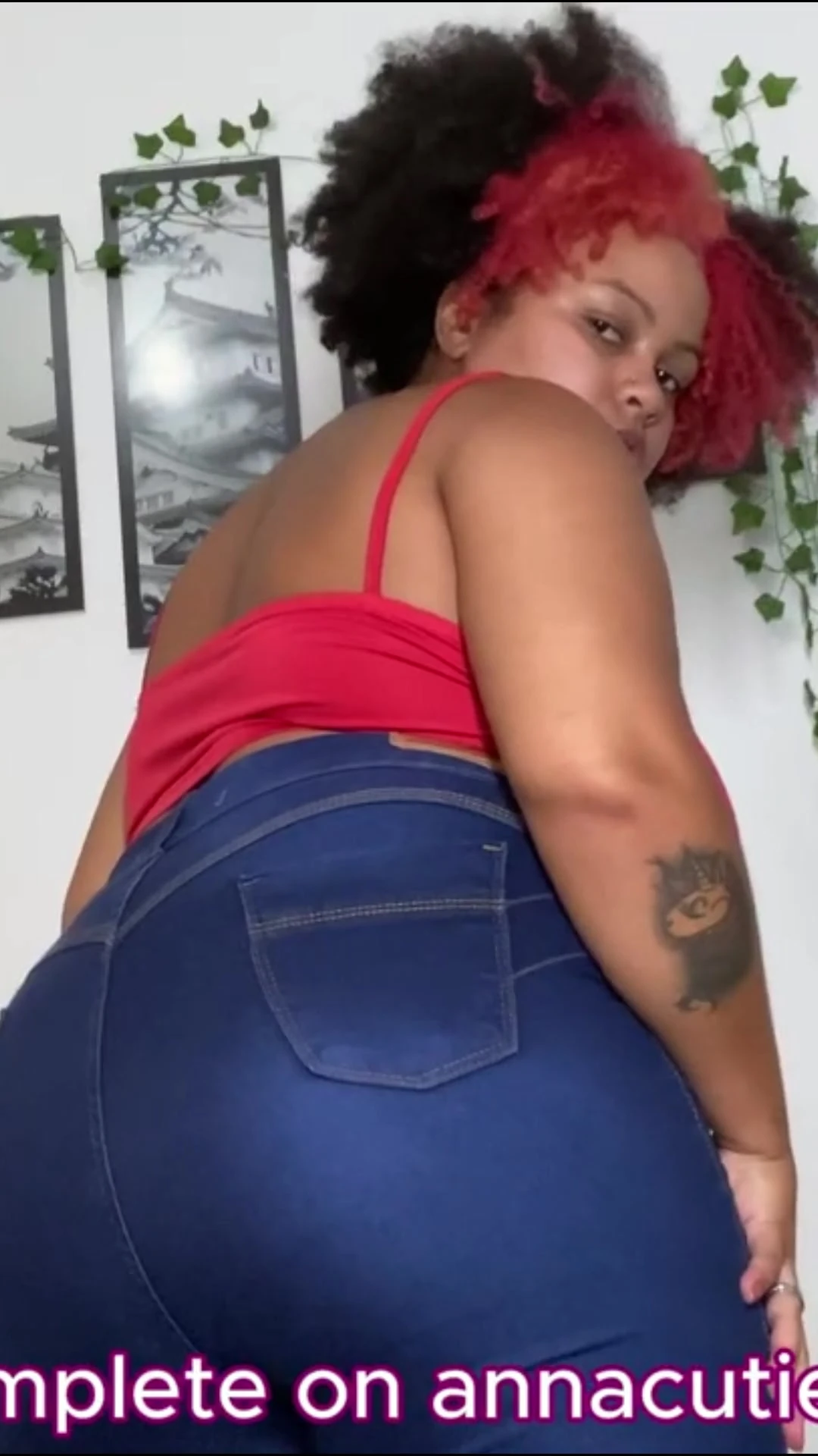Latina Big Ass Chubby Girl Eans Farts Compilation