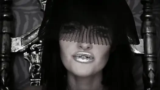 Fascinatrix...