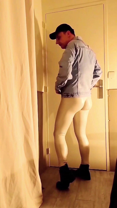 Beyaz vinil taytla yarak okşama ve heyecan